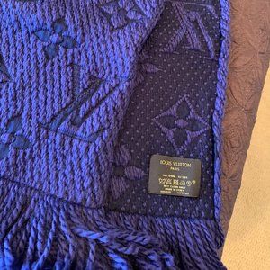 Logomania scarf